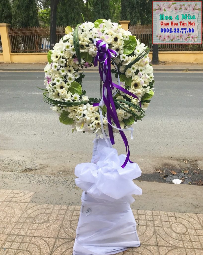 Mẫu hoa chia buồn tại shop hoa tươi huyện Càng Long, tỉnh Trà Vinh