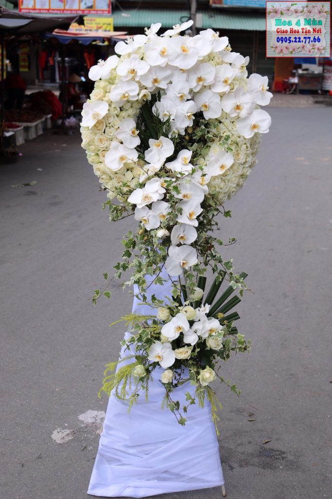 Mẫu hoa chia buồn tại shop hoa tươi Thoại Sơn, An Giang
