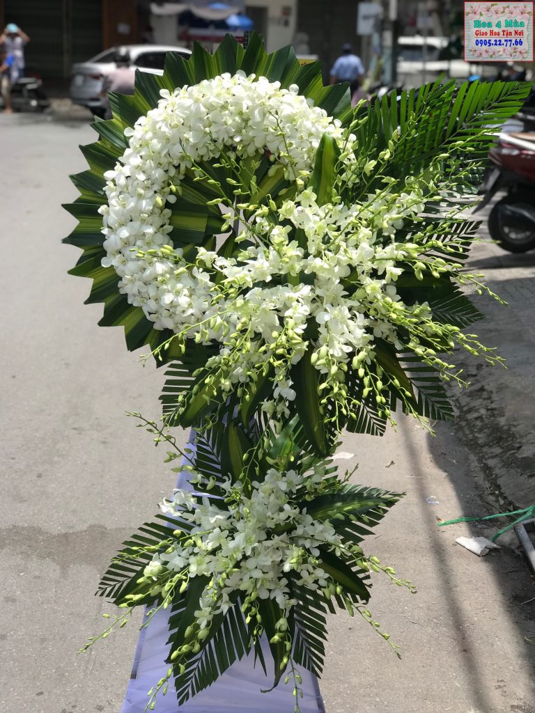 Mẫu hoa chia buồn tại shop hoa tươi huyện Long Hồ, tỉnh Vĩnh Long 