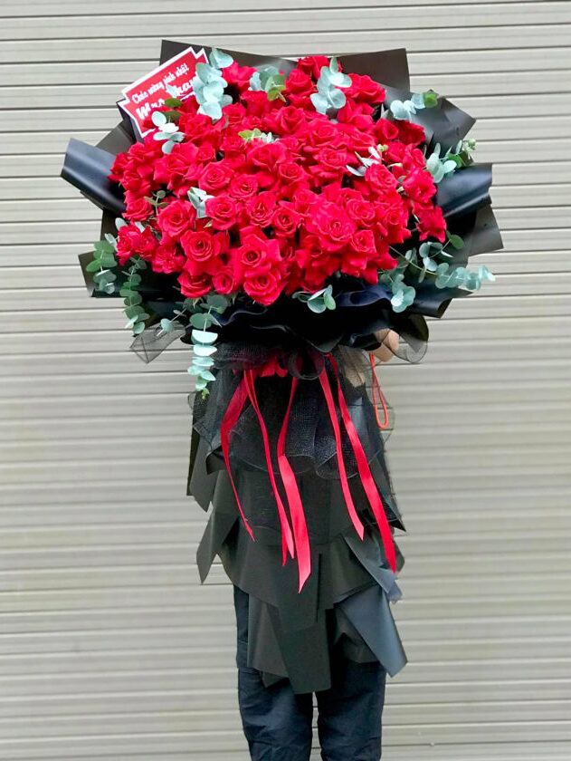 Hoa hồng khổng lồ chúc mừng sinh nhật tại shop hoa tươi huyện Chợ Mới, tỉnh Bến Tre
