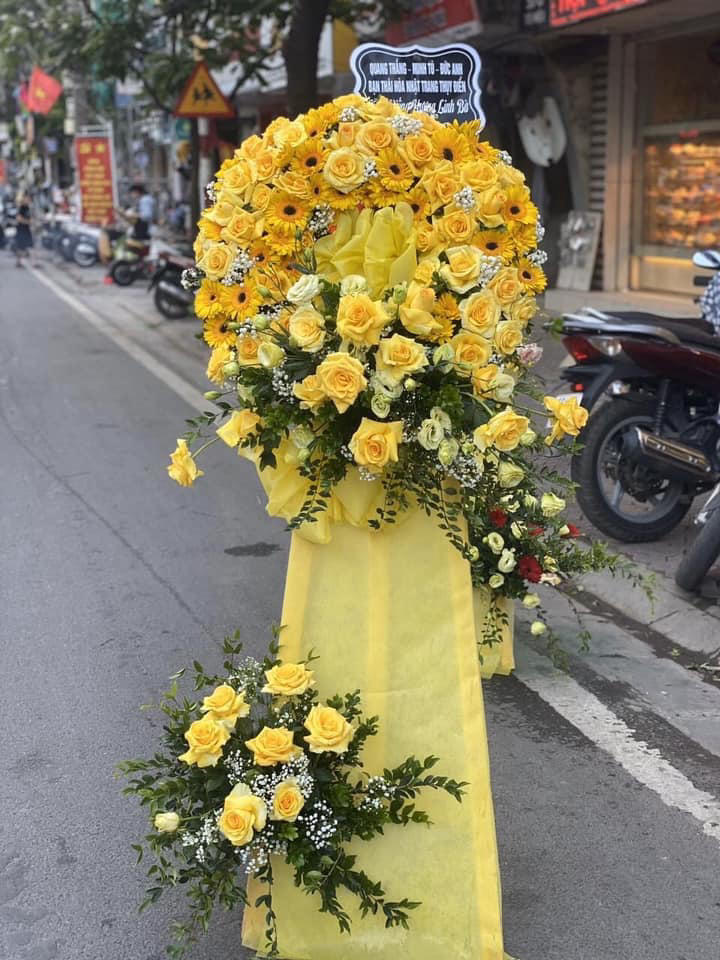 Mẫu hoa chia buồn phổ biến tại tiệm hoa tươi Kiến Xương, Thái Bình
