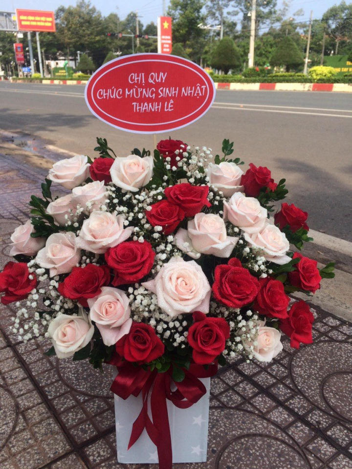           Mẫu hoa sinh nhật có mặt tại shop hoa tươi Bắc Giang